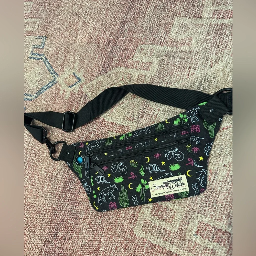 Sipsey wilder neon desert travel pouch hip pack new no tags - Picture 1 of 5